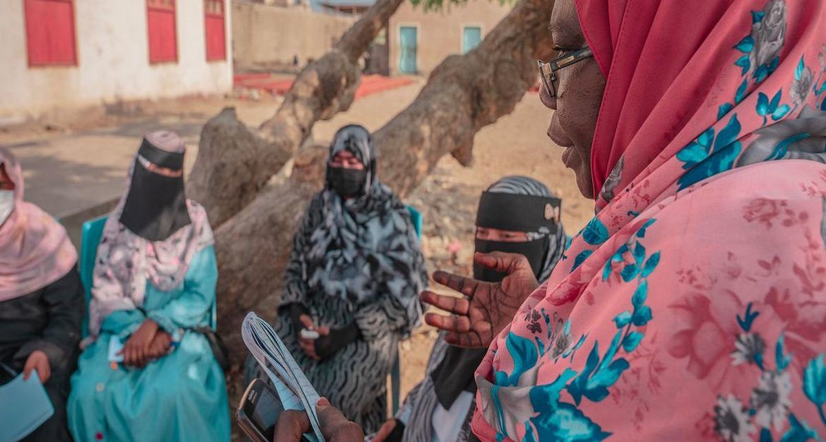 Las mujeres en Sudán se reúnen para discutir sobre la paz y los derechos humanos. | Foto: ONU/Mona Elfateh