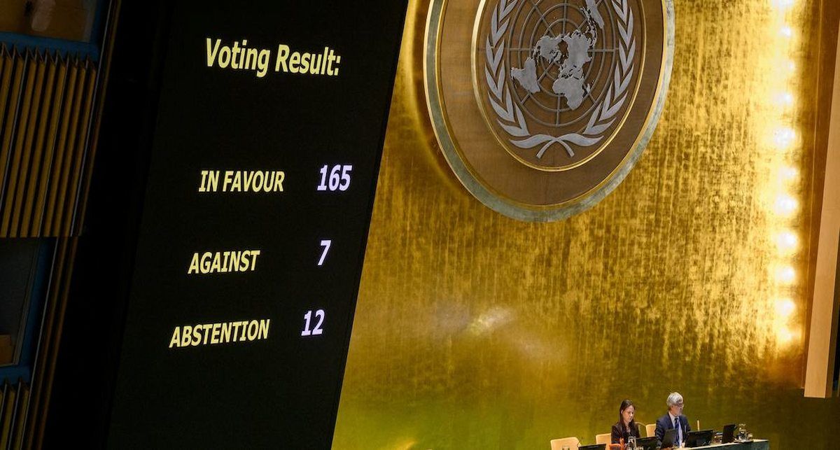 La Asamblea General de la ONU vota el proyecto de resolución sobre la necesidad de poner fin al bloqueo económico, comercial y financiero impuesto por los Estados Unidos contra Cuba. | Foto: UN Photo/Loey Felipe