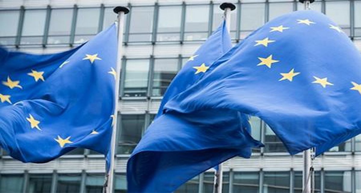 Con el Escudo Europeo de la Democracia y la Estrategia de la UE para la Sociedad Civil, la Comisión pretende reforzar las acciones tanto a nivel de la UE como a nivel nacional.