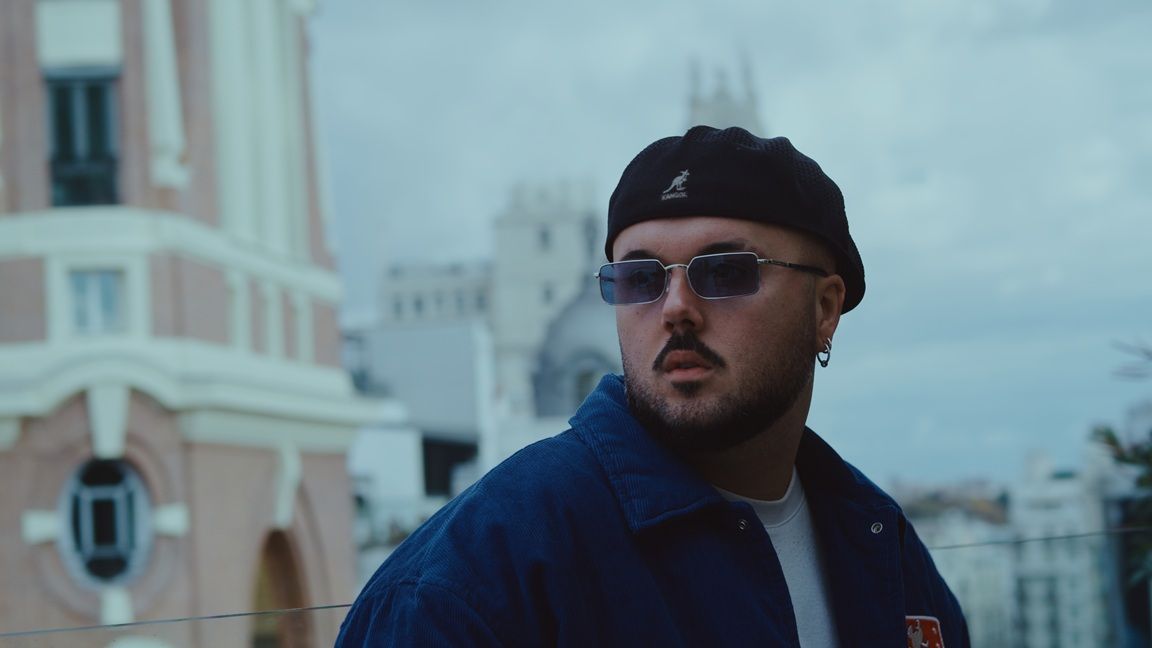 Dellacruz vuelve más afilado “De Cero” marca un giro decisivo en su carrera.