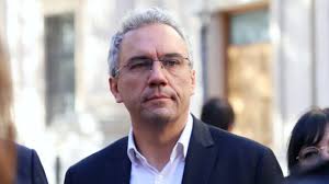 Javier Izquierdo. Una dimisión que agrava la crisis interna del PSOE