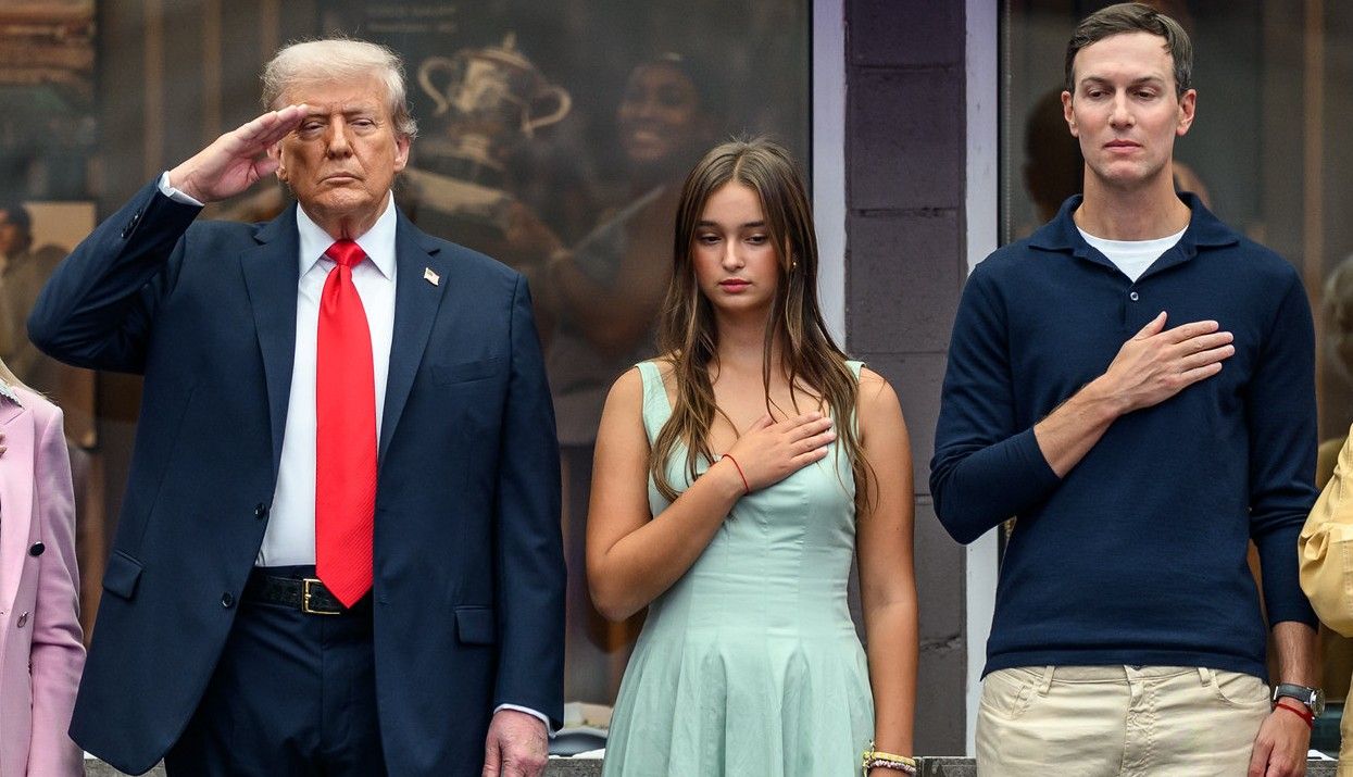 Trump Vivienda Kushner Letra Pequeña