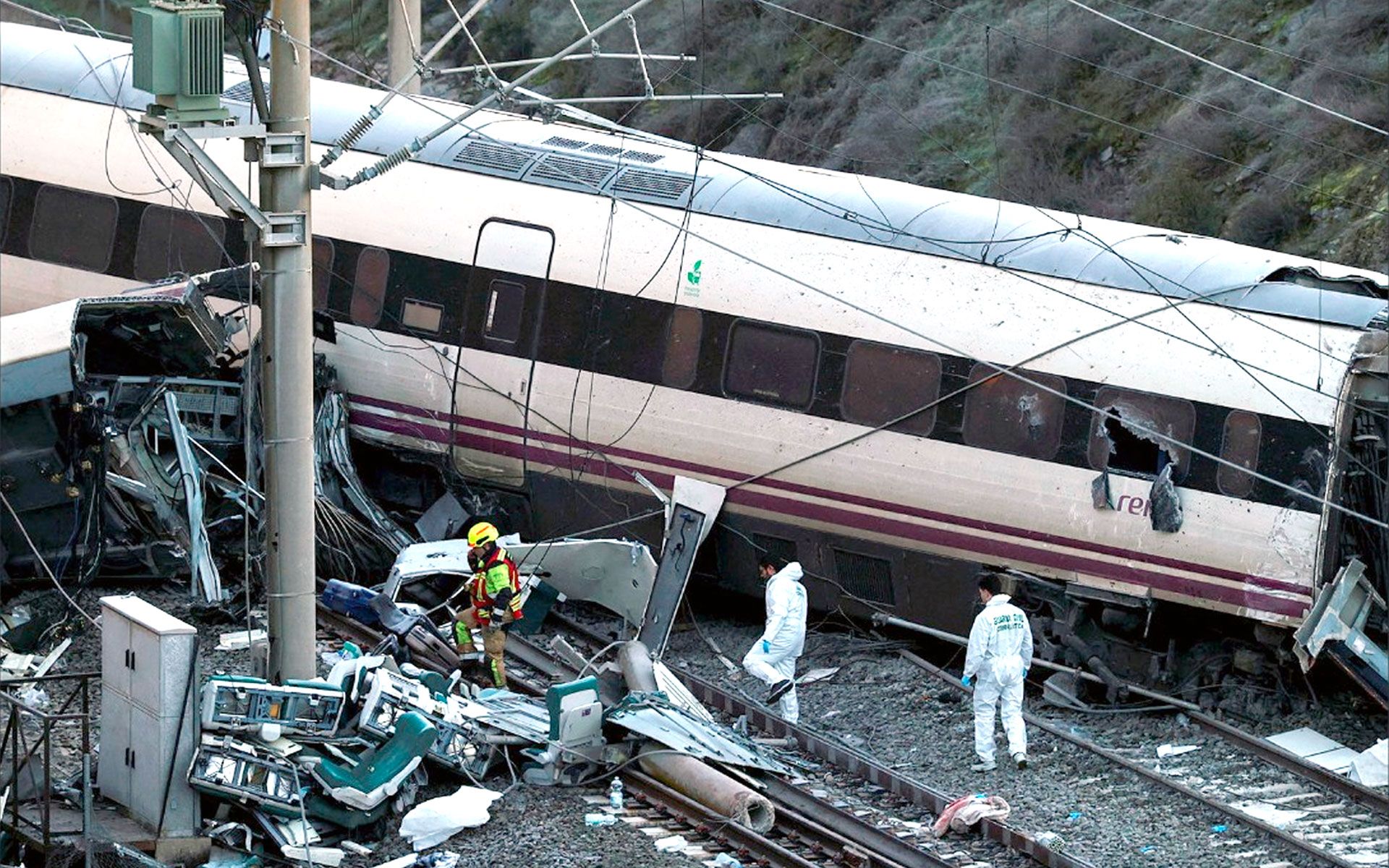 Ultras agitan la misma estrategia de la dana de Valencia para estafar con el gancho de la solidaridad en Adamuz