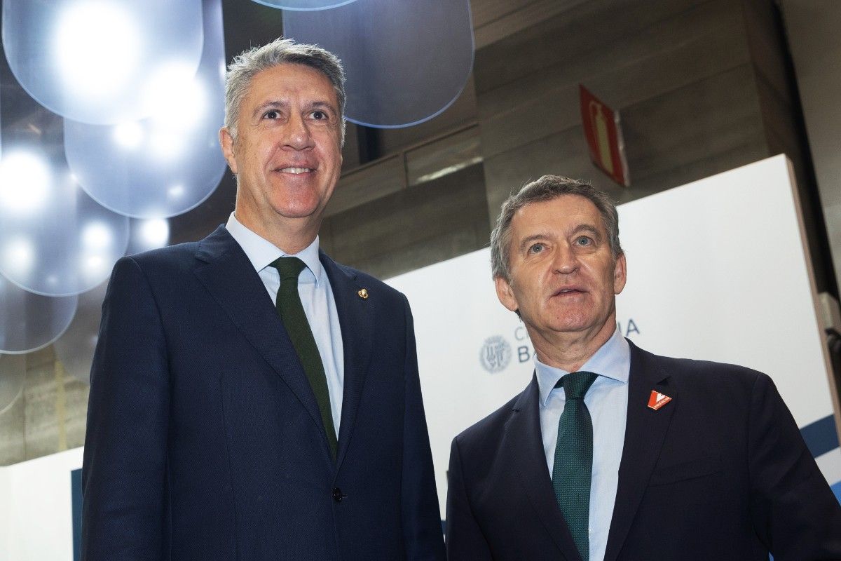 Los insólitos apoyos de Feijóo a Mazón y Albiol