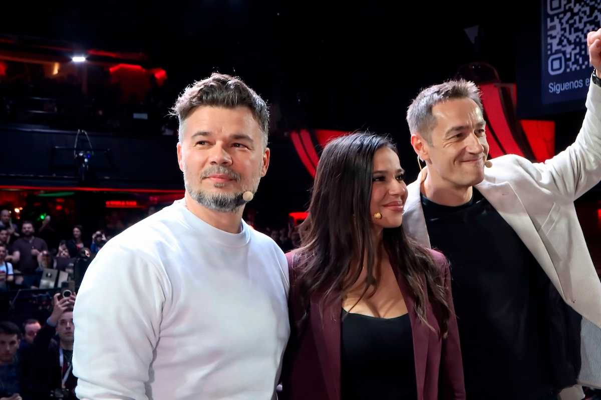 Rufián con Delgado y Santaolalla en el acto en la sala Galileo