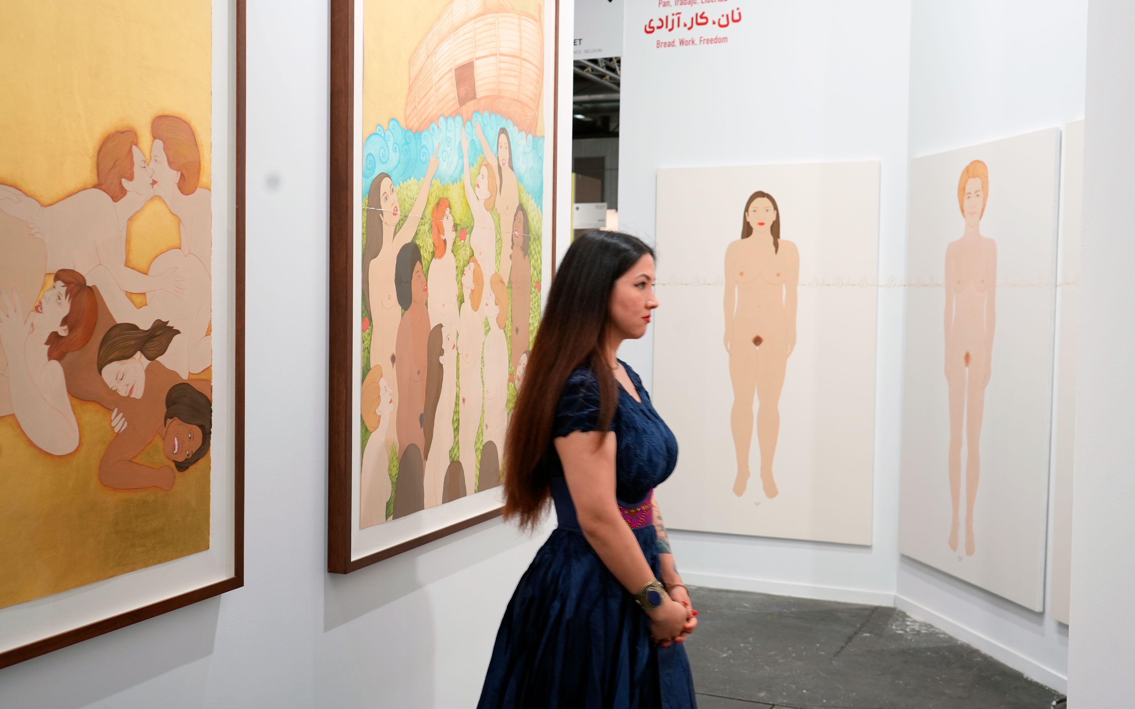 Kubra Khademi exhibe 'Pan, trabajo y libertad' en el estand de la galería Eric Mouchet de Arco Madrid 2026, foto Agustín Millán
