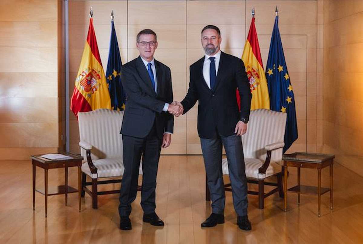 Feijóo con Abascal en una imagen de archivo. El líder de Vox rechaza cada propuesta del gallego