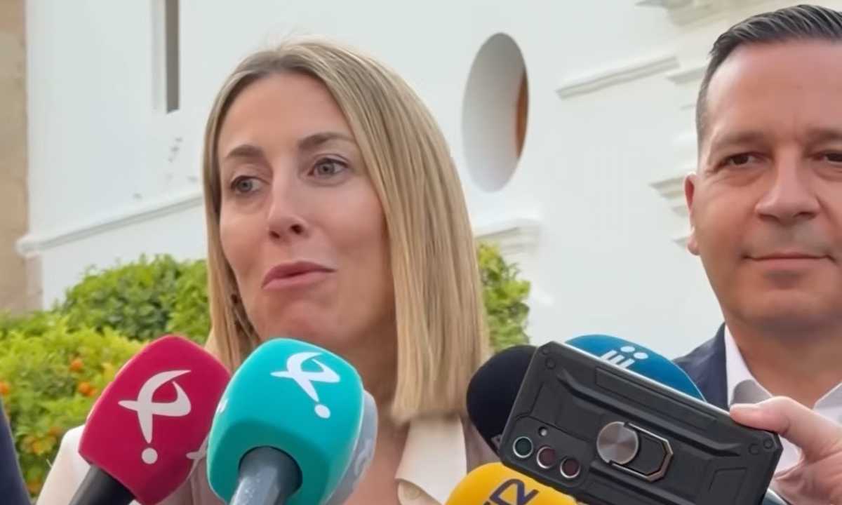 Guardiola y el candidato de Vox, Óscar Fernández Calle