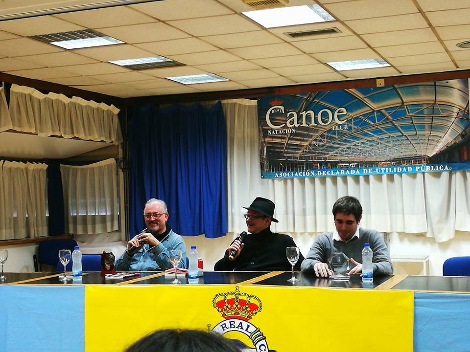 Javier-Puebla-con-Ángel-Arteaga-y-Quique-Fernández-los-Gavia-Breve-en-la-presentación-del-Canoe.jpg
