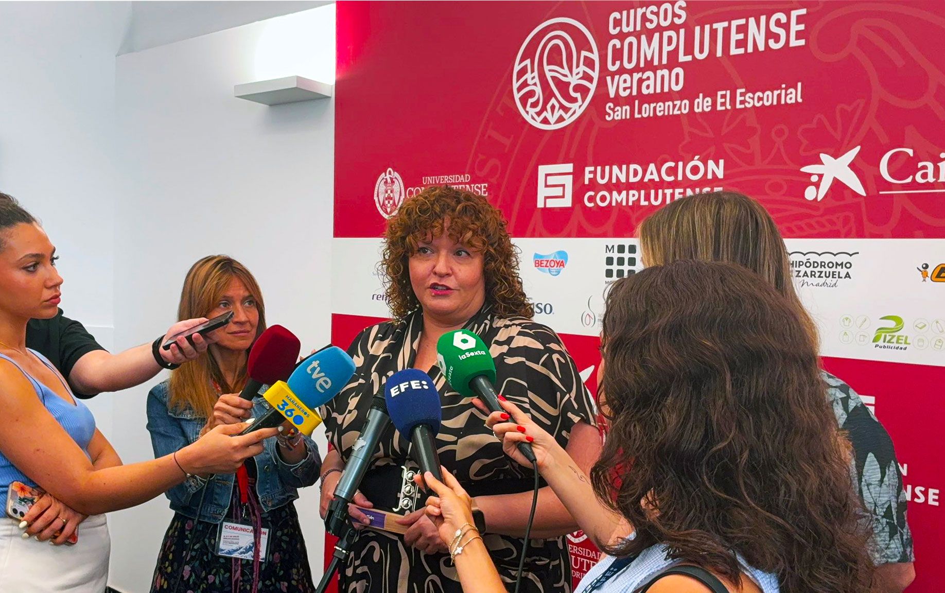 Susana Huertas Moya, secretaria de UGT Madrid ha inaugurado hoy en la Universidad Complutense de Madrid, en San Lorenzo de El Escorial, su curso de verano “Derechos Humanos y sindicalismo ante la ola reaccionaria” Susana Huertas Moya, secretaria de UGT Madrid ha inaugurado hoy en la Universidad Complutense de Madrid, en San Lorenzo de El Escorial, su curso de verano “Derechos Humanos y sindicalismo ante la ola reaccionaria”