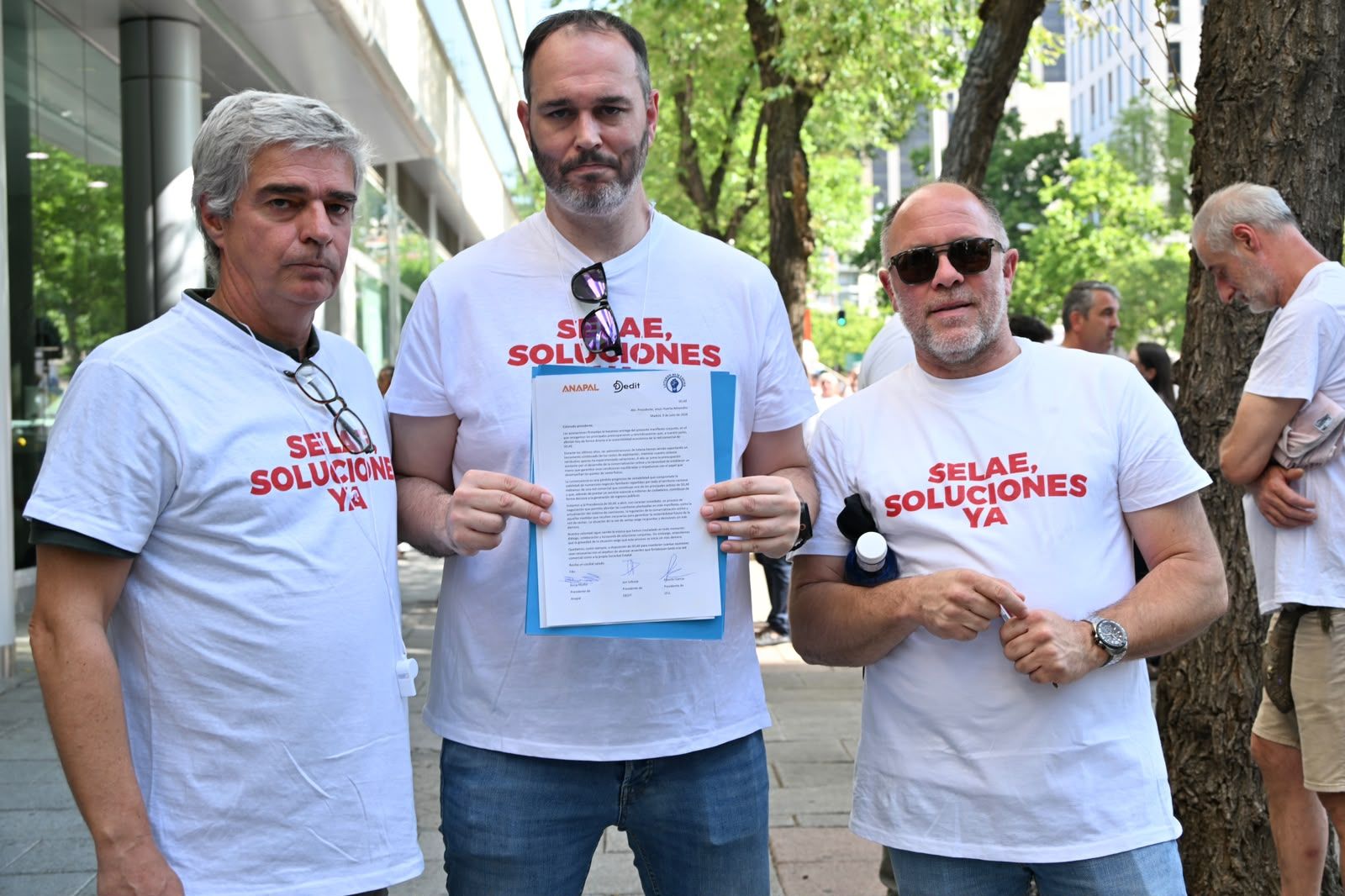 Las tres principales organizaciones representativas de las administraciones de lotería en España —ANAPAL, DEDIT (Defensa Digital) y Loteros en la Lucha (LELL), foto Agustín Millán