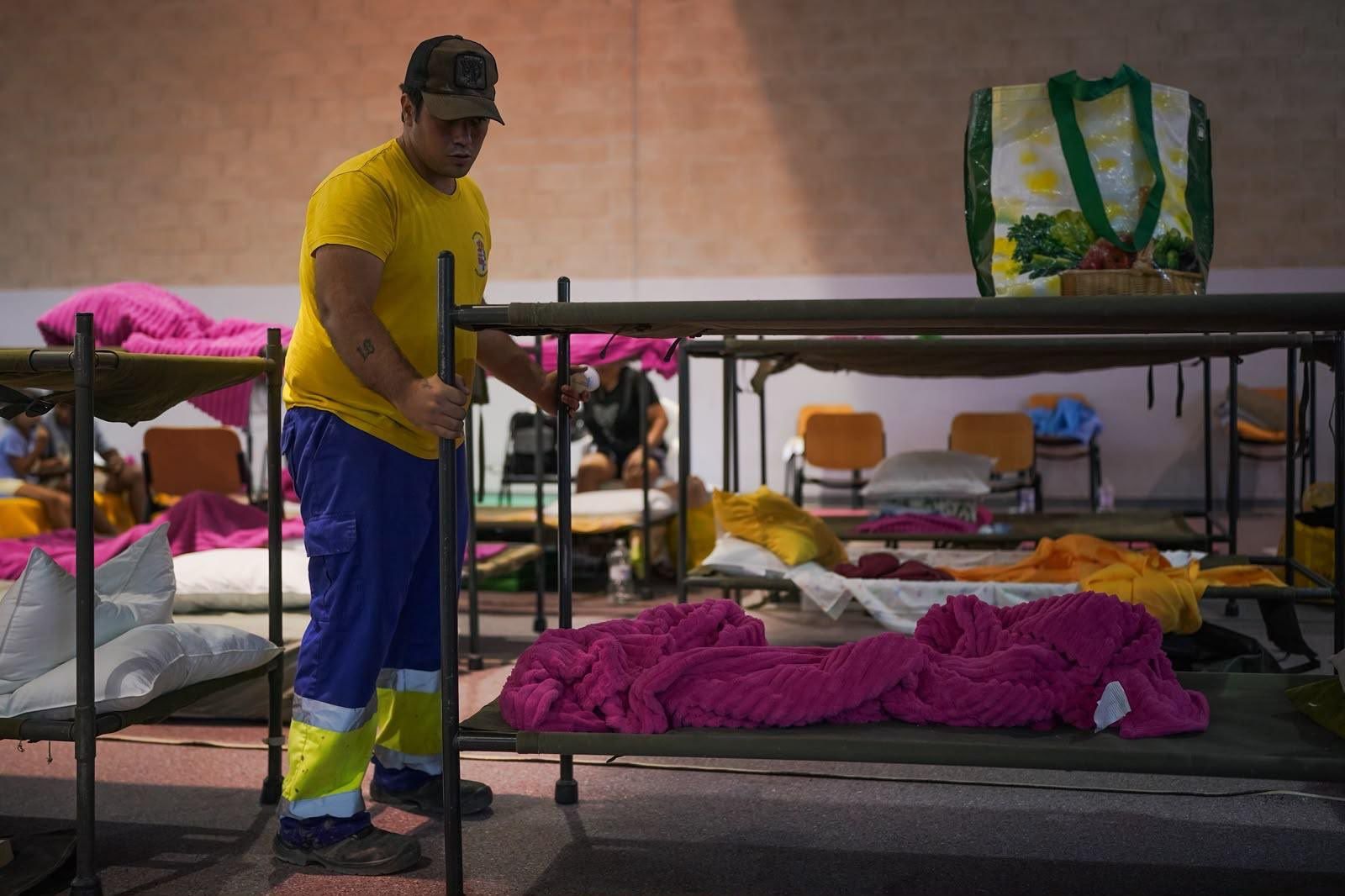 El Gobierno pagará hasta cuatro meses a quienes no puedan trabajar por los incendios
