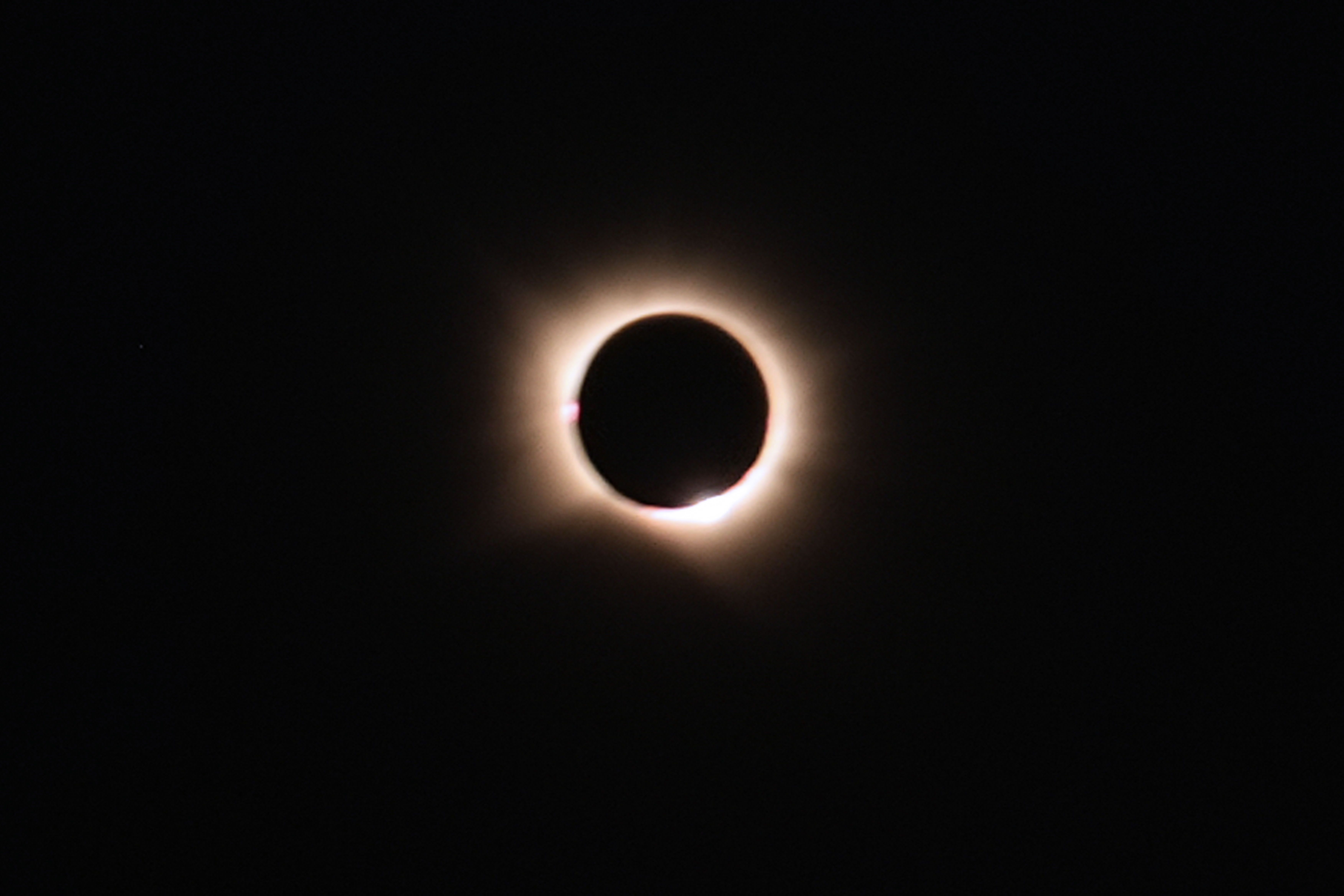 El eclipse total visto desde Cadencia en Madrid, foto Agustín Millán