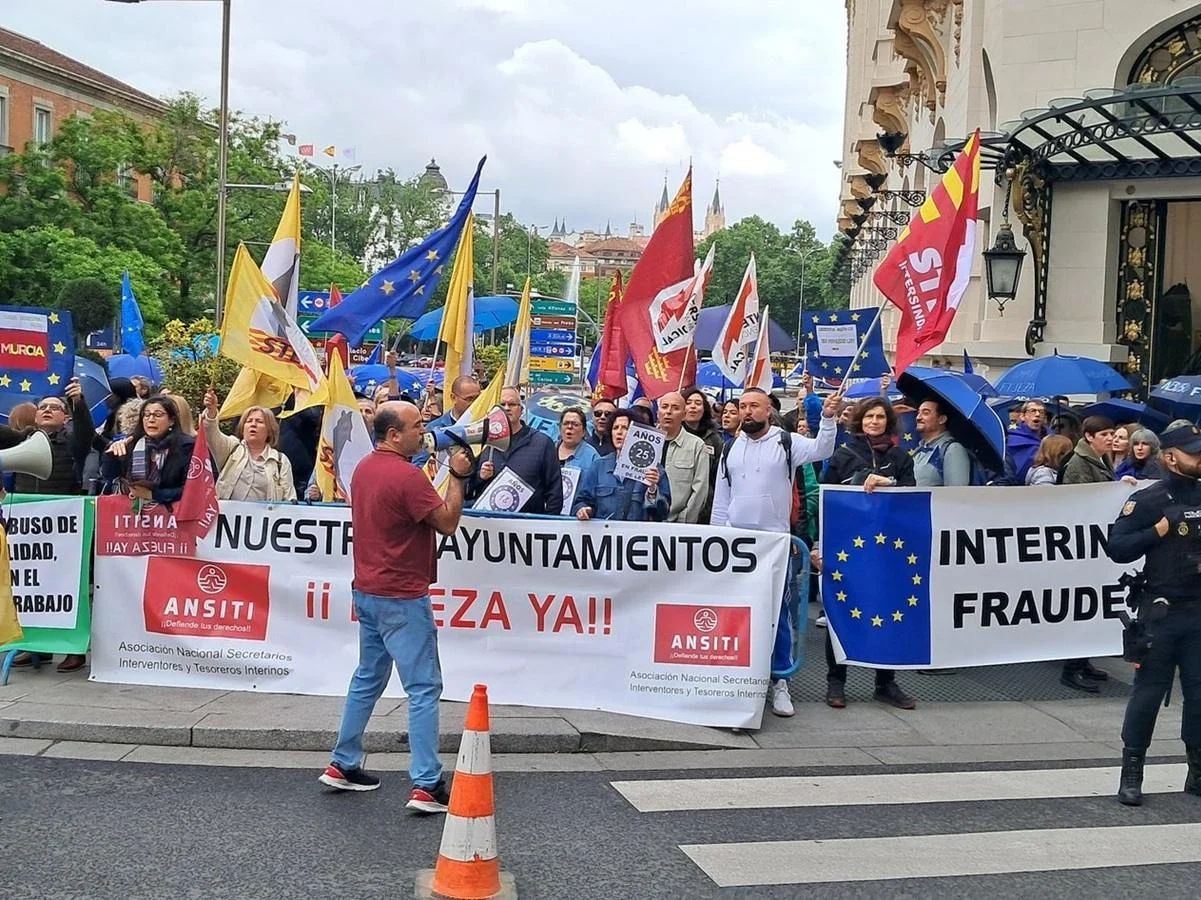 España lleva 25 años abusando de los interinos y ahora Bruselas le bloquea 626 millones por no haberlo solucionado