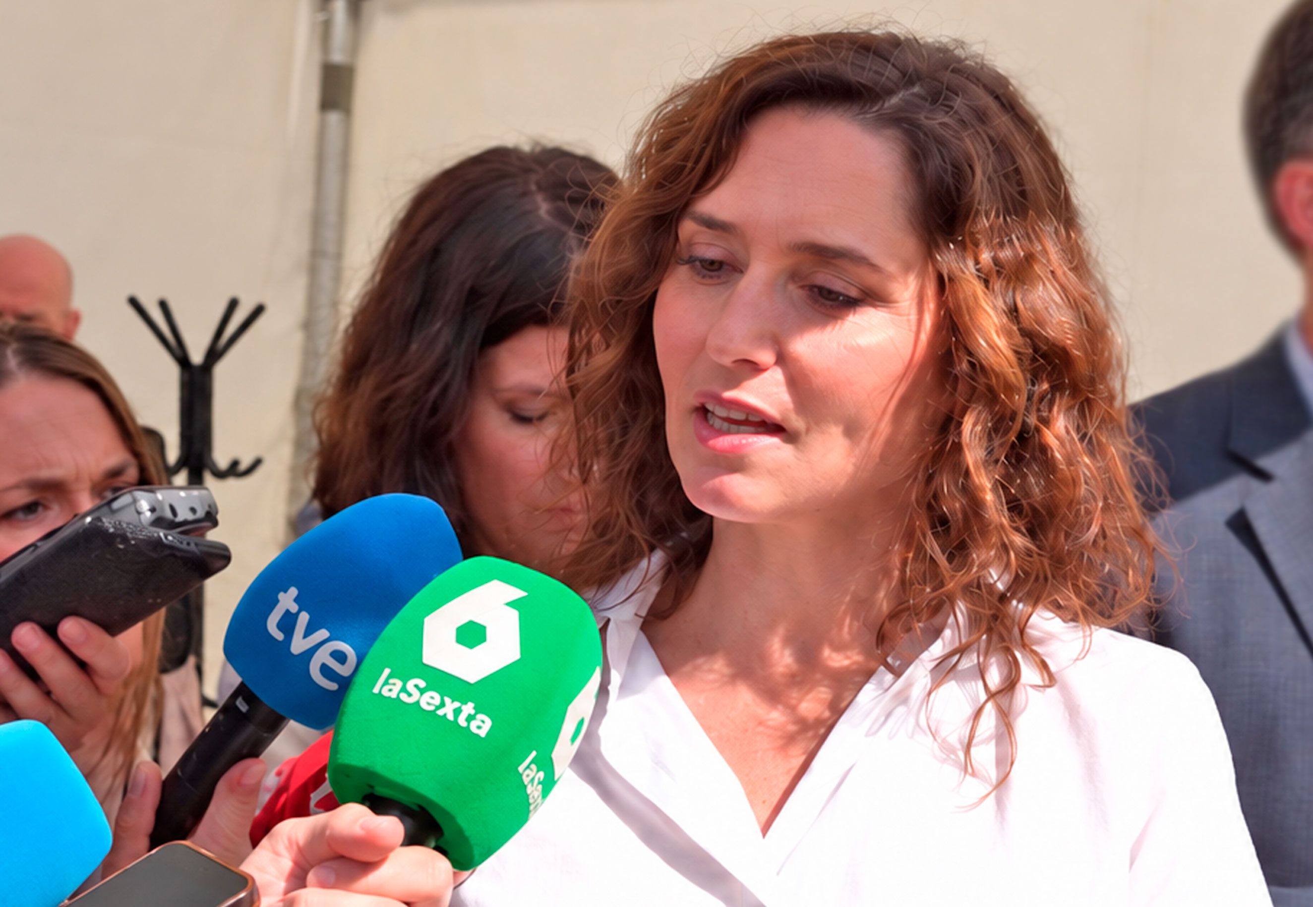 Ayuso se desentiende del ático de 6,3 millones que compró su Gobierno: "A mí qué me importa"