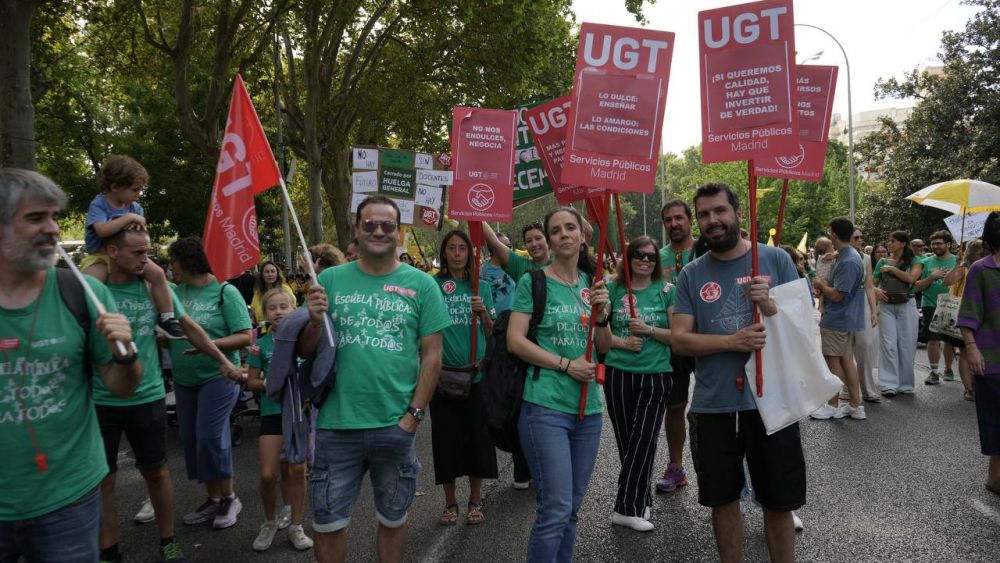 Representantes de UGT Servicios Públicos Madrid han participado en la manifestación en defensa de la educación pública, fotos Agustín Millán Representantes de UGT Servicios Públicos Madrid han participado en la manifestación en defensa de la educación pública, fotos Agustín Millán
