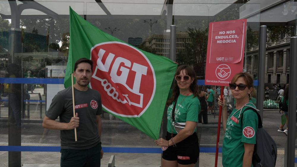 Representantes de UGT Servicios Públicos Madrid han participado en la manifestación en defensa de la educación pública, fotos Agustín Millán Representantes de UGT Servicios Públicos Madrid han participado en la manifestación en defensa de la educación pública, fotos Agustín Millán