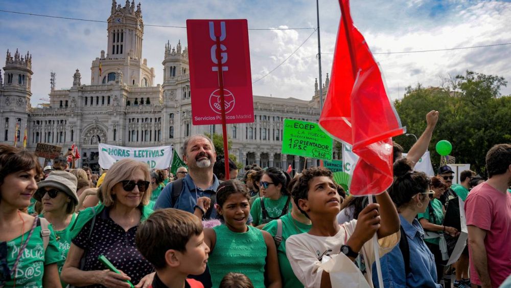 Representantes de UGT Servicios Públicos Madrid han participado en la manifestación en defensa de la educación pública, fotos Agustín Millán Representantes de UGT Servicios Públicos Madrid han participado en la manifestación en defensa de la educación pública, fotos Agustín Millán