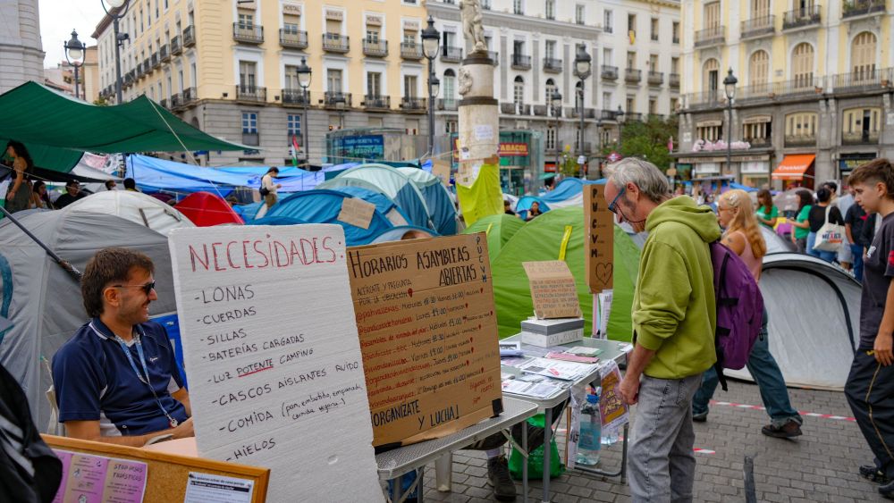 Acampada en la Puerta del Sol el 30 de septiembre 2026, foto Agustín Millán