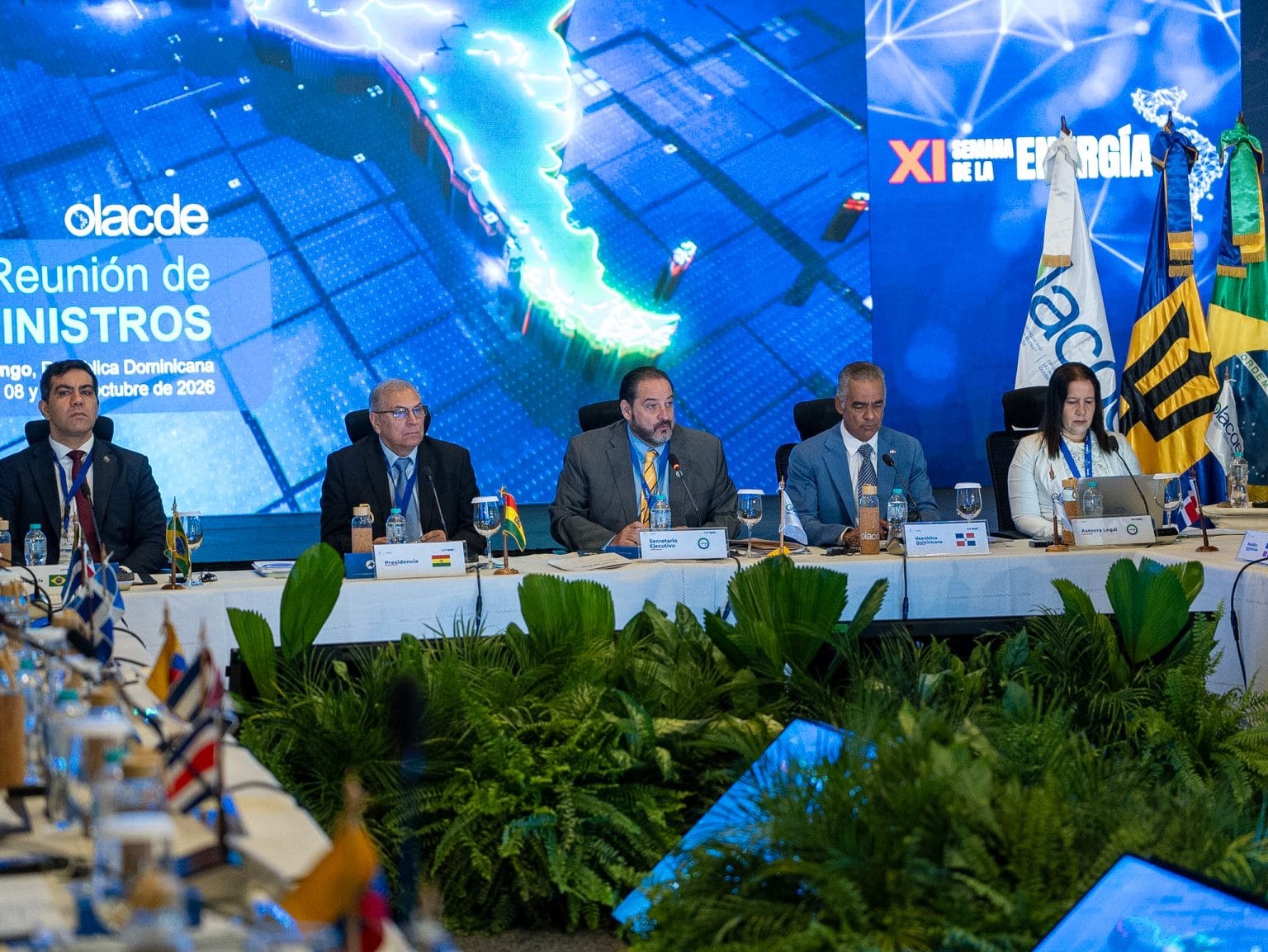 Reunion de ministros de energia en el marco de la XI semana de energia en Santo Domingo. Foto Direccion comunicacion OLACDE)