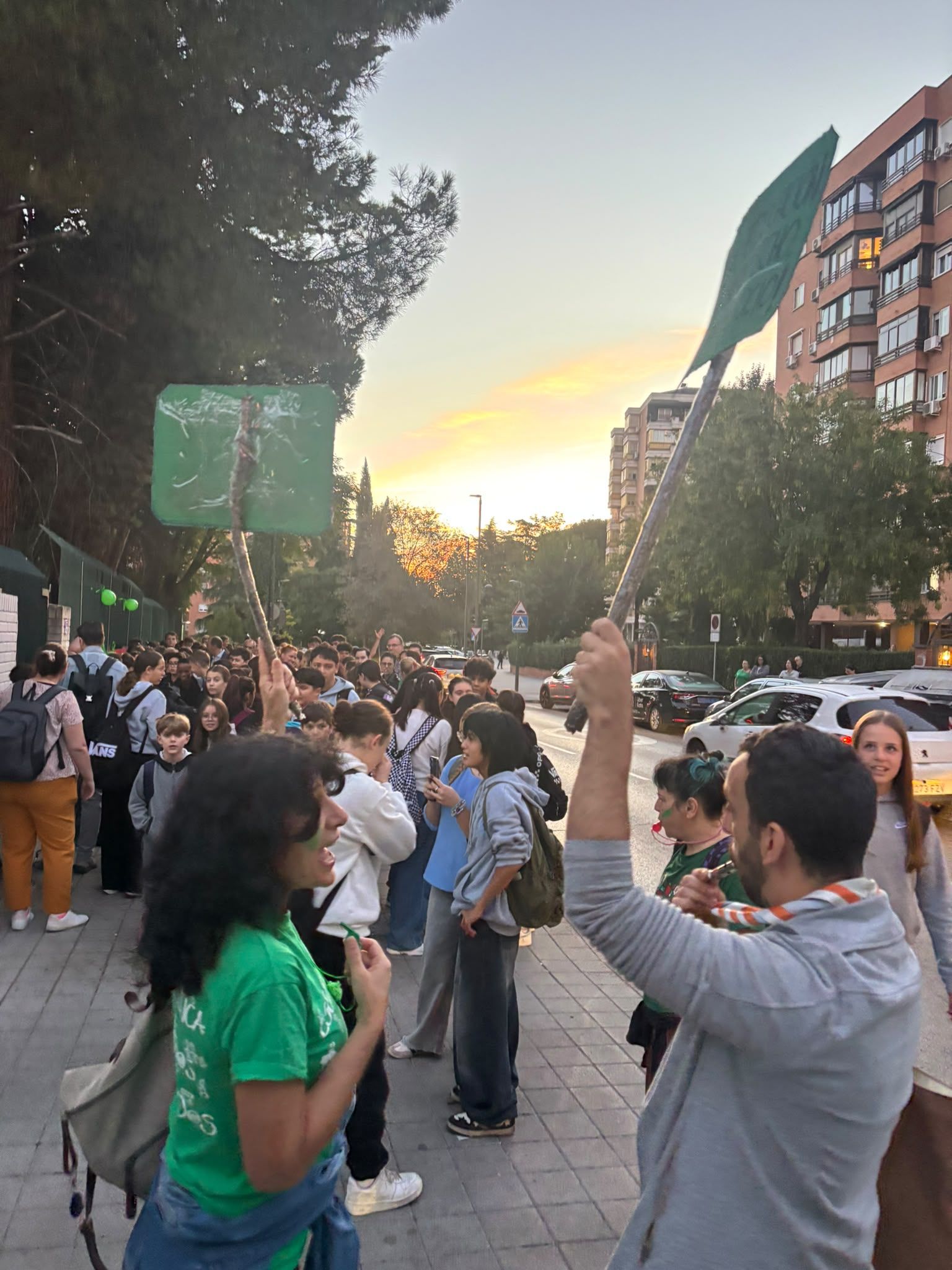 La educación pública de Madrid se planta ante Ayuso