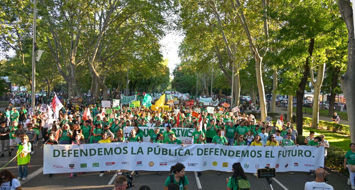 Manifestación por la huelga general de la enseñanza en Madrid contra Ayuso, foto Agustín Millán
