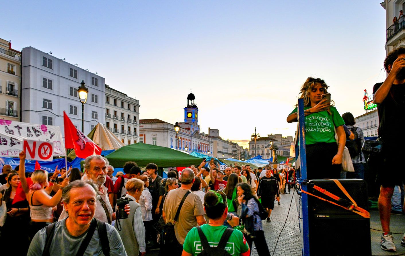 Manifestación por la huelga general de la enseñanza en Madrid contra Ayuso, foto Agustín Millán