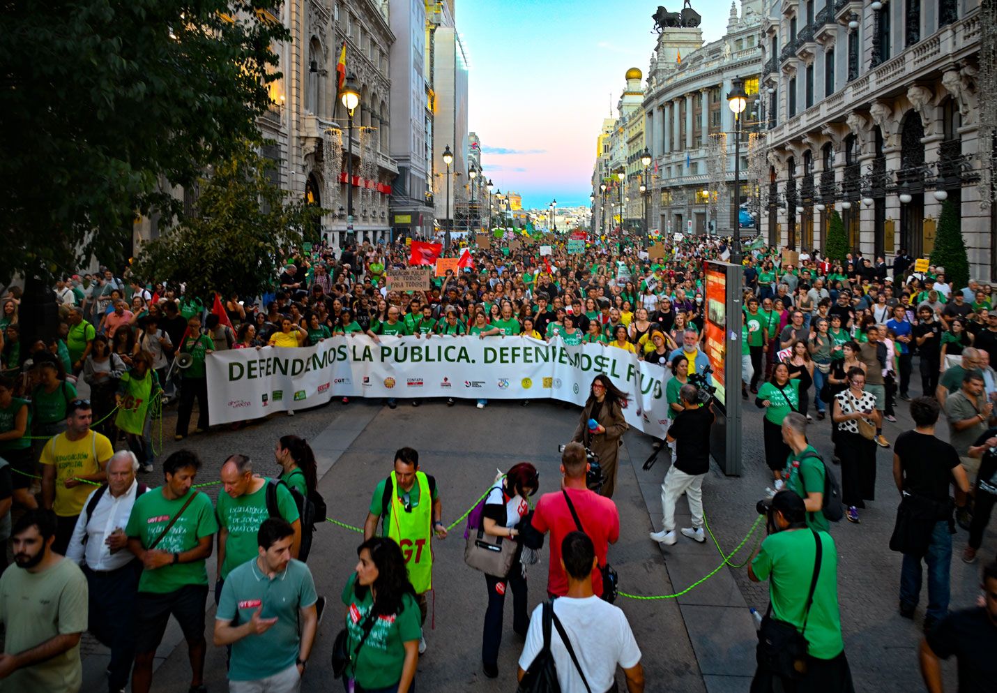 Manifestación por la huelga general de la enseñanza en Madrid contra Ayuso, foto Agustín Millán