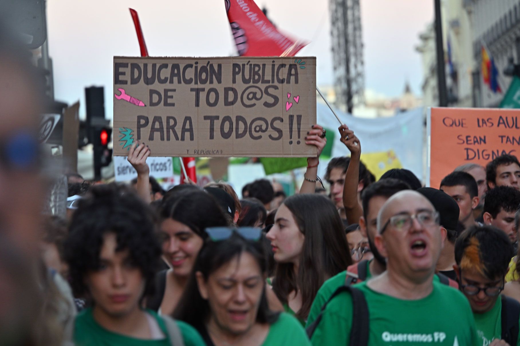 Manifestación por la huelga general de la enseñanza en Madrid contra Ayuso, foto Agustín Millán