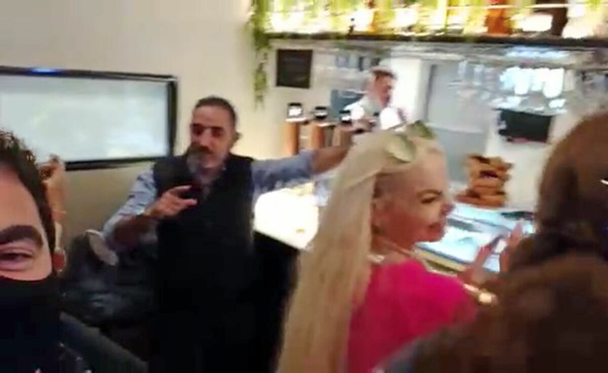 fotograma de la fiesta ilegal publicado por el Diario de CyL.