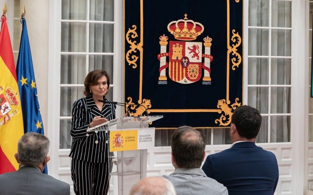 Carmen Calvo pide que "no sean cobardes" a Casado, Abascal y Arrimadas