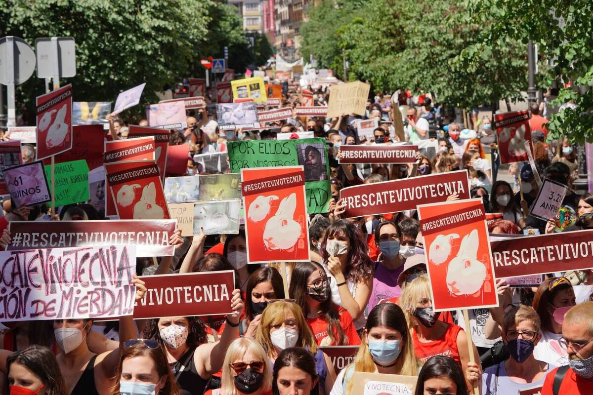 Manifestación contra los maltratados de Vivotecnia
