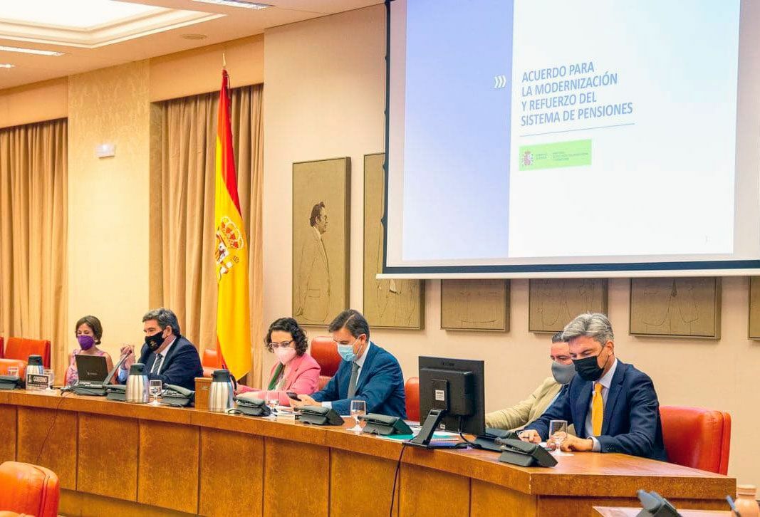 El-ministro-de-Inclusión,-Seguridad-Social-y-Migraciones,-José-Luis-Escrivá-durante-su-comparecencia-en-la-Comisión-del-Pacto-de-Toledo1
