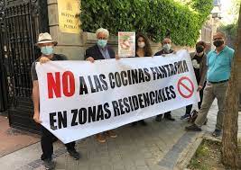 Los vecinos protestan por las cocinas fantasmas en suelo residencial