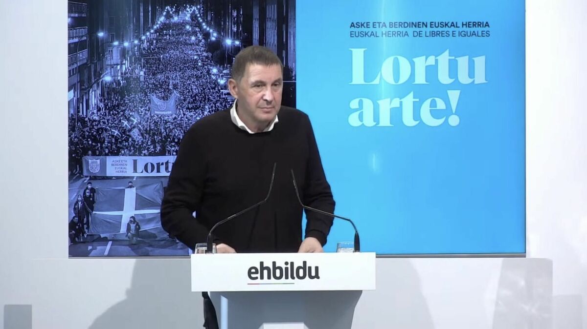 el coordinador general de la formación abertzale, Arnaldo Otegi