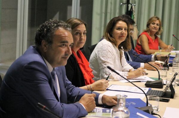 Jose-Cara-y-Carmen-Crespo-en-un-acto-publico.-600x396