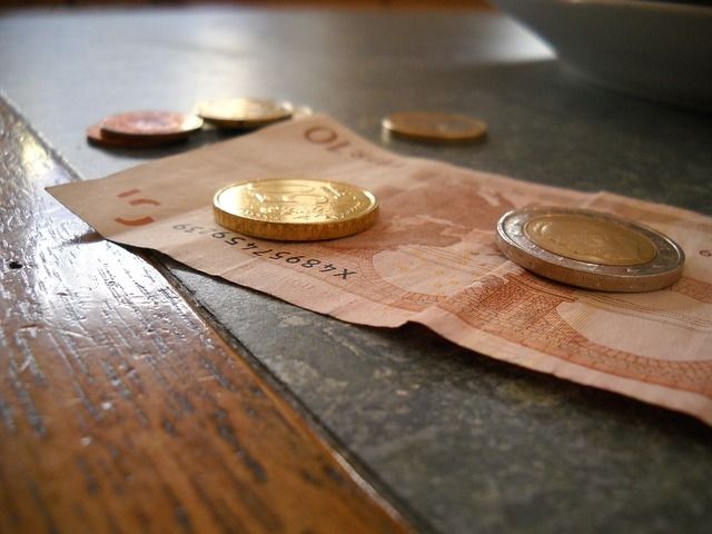 money-615878_640.jpg