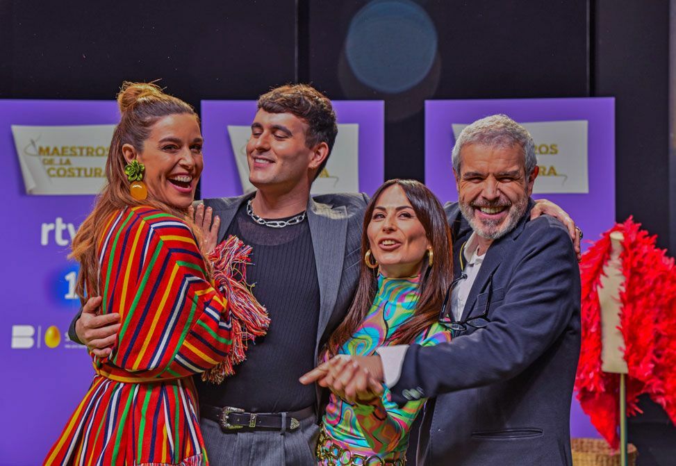Presentación-quinta-temporada-de-'Maestros-de-la-Costura',-foto-Agustín-Millán-1