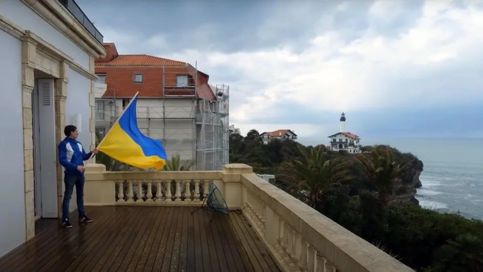 “Okupas” invaden la mansión de un multimillonario ruso