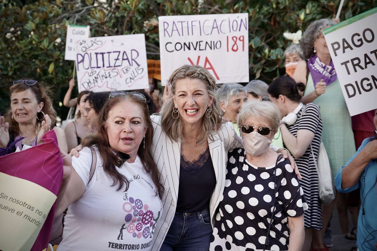 La-vicepresidenta-y-ministra,-Yolanda-Díaz,-tras-la-ratificación-del-Convenio-189-de-la-OIT-sobre-el-trabajo-decente-para-las-trabajadoras-domésticas--2