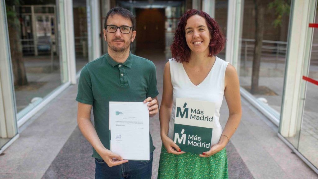 Proponen a Ayuso aclimatar las escuelas para garantizar la salud de los alumnos frente a las olas de frio y calor