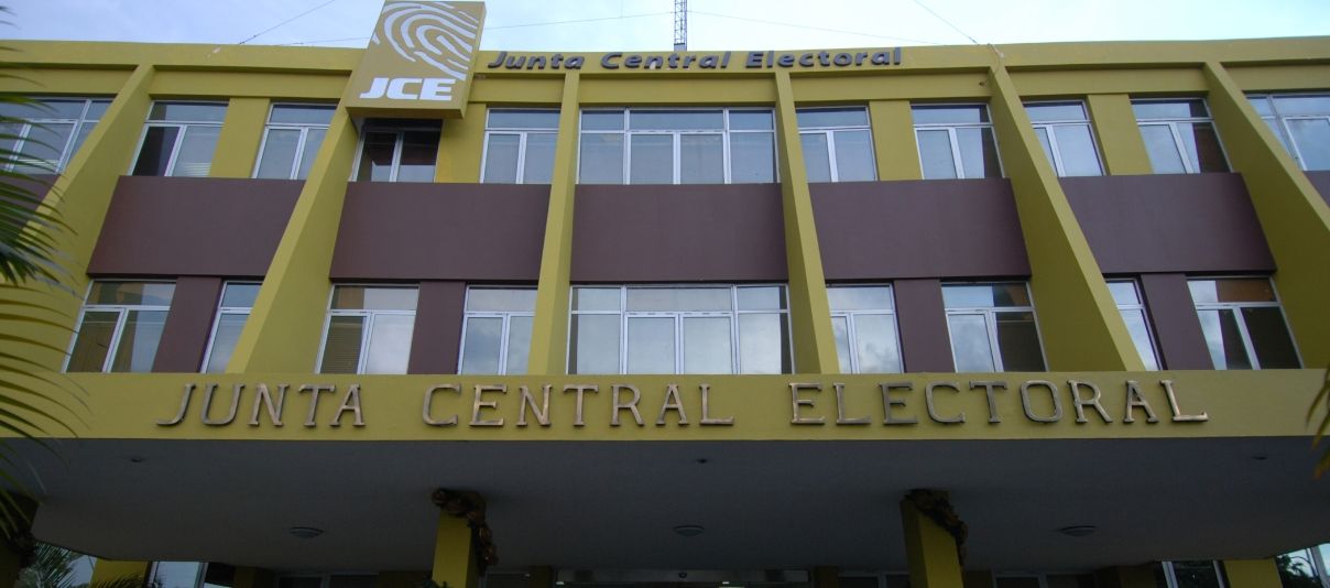 La-JCE-varía-criterio-para-el-orden-de-boleta-partidos-políticos-y-contribución-económica.jpg