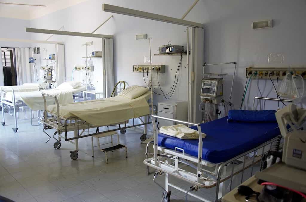 hospital-1802679_12801.jpg