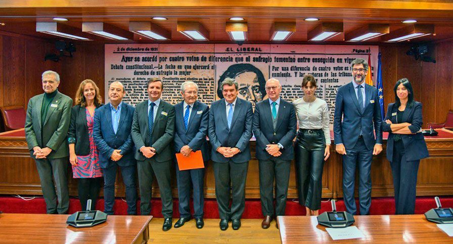 El-futuro-de-las-pesniones,-foto-Agustín-Millán-2