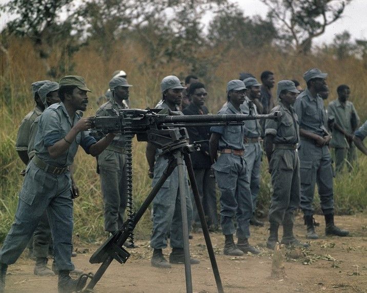 Guerra Africa Conflicto Sistema Financiero