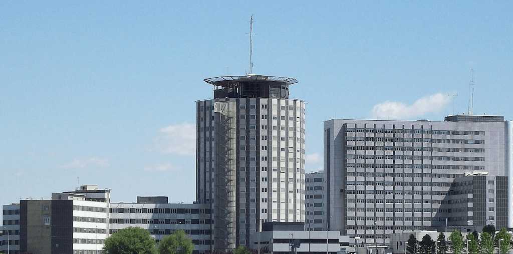 Hospital_Universitario_La_Paz_(Madrid)_01
