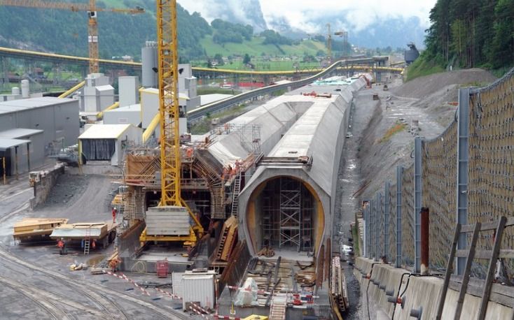 635895-El-nuevo-tunel-del-San-Gotardo-inicia-las-pruebas-finales.jpg