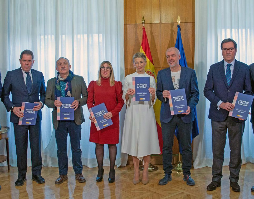 Yolanda-Díaz-presenta-la-Estrategia-de-Seguridad-y-Salud-laboral,-1