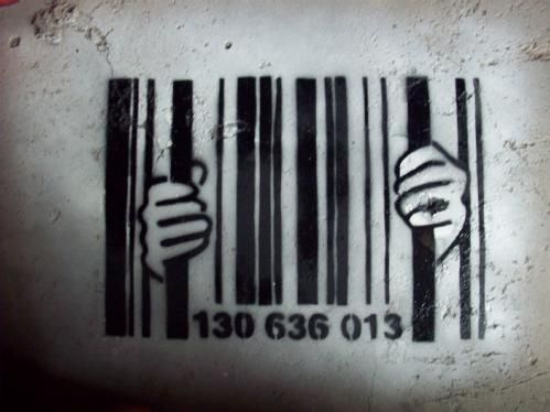 consumismo compromiso nihilismo