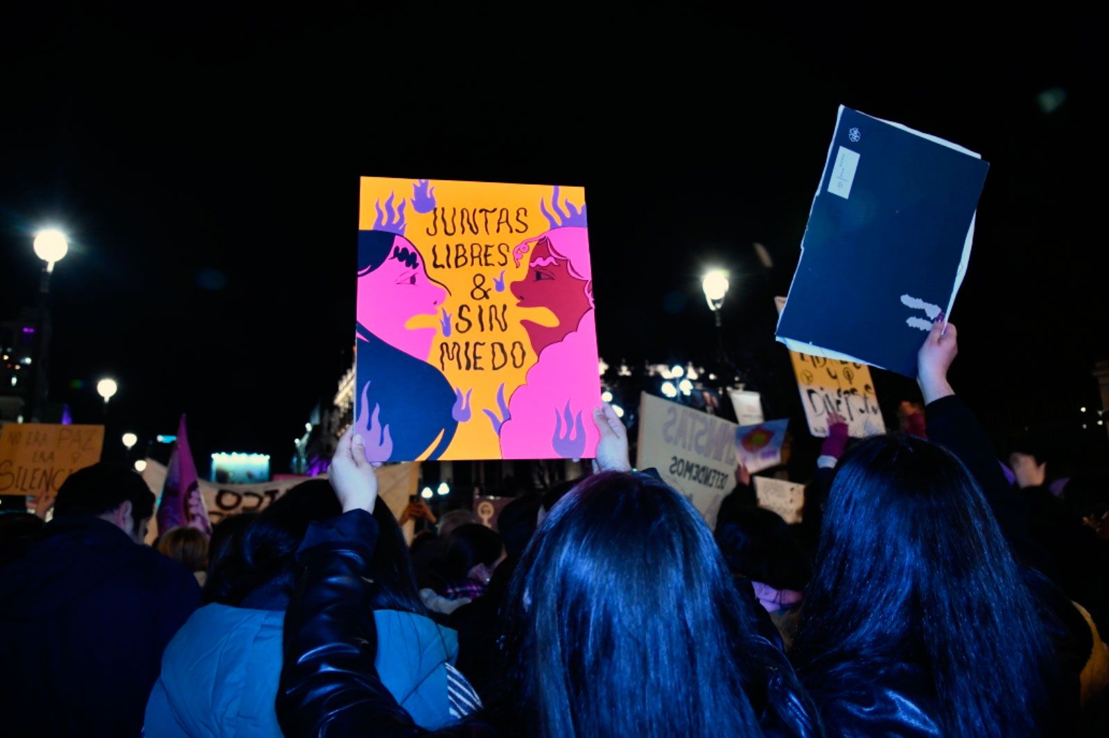 El capitalismo morado utiliza las narrativas feministas para ocultar dinámicas opresivas